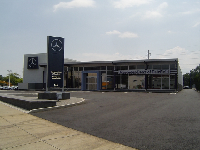 New and Pre-Owned Sales Building